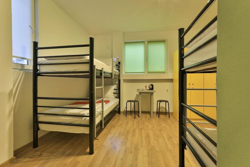 Book-A-Rest Hostel Bucureşti Eksteriør bilde